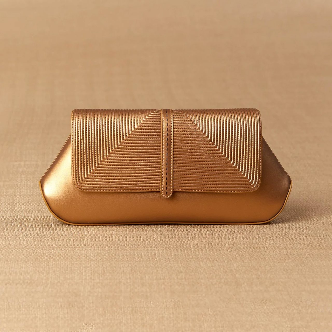 Izrah Clutch