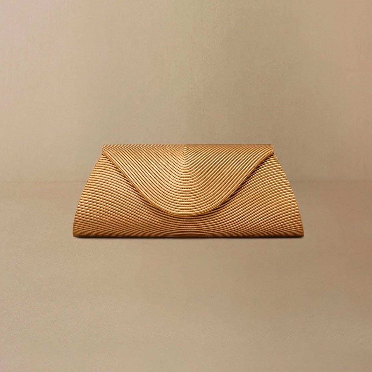 Reba Clutch