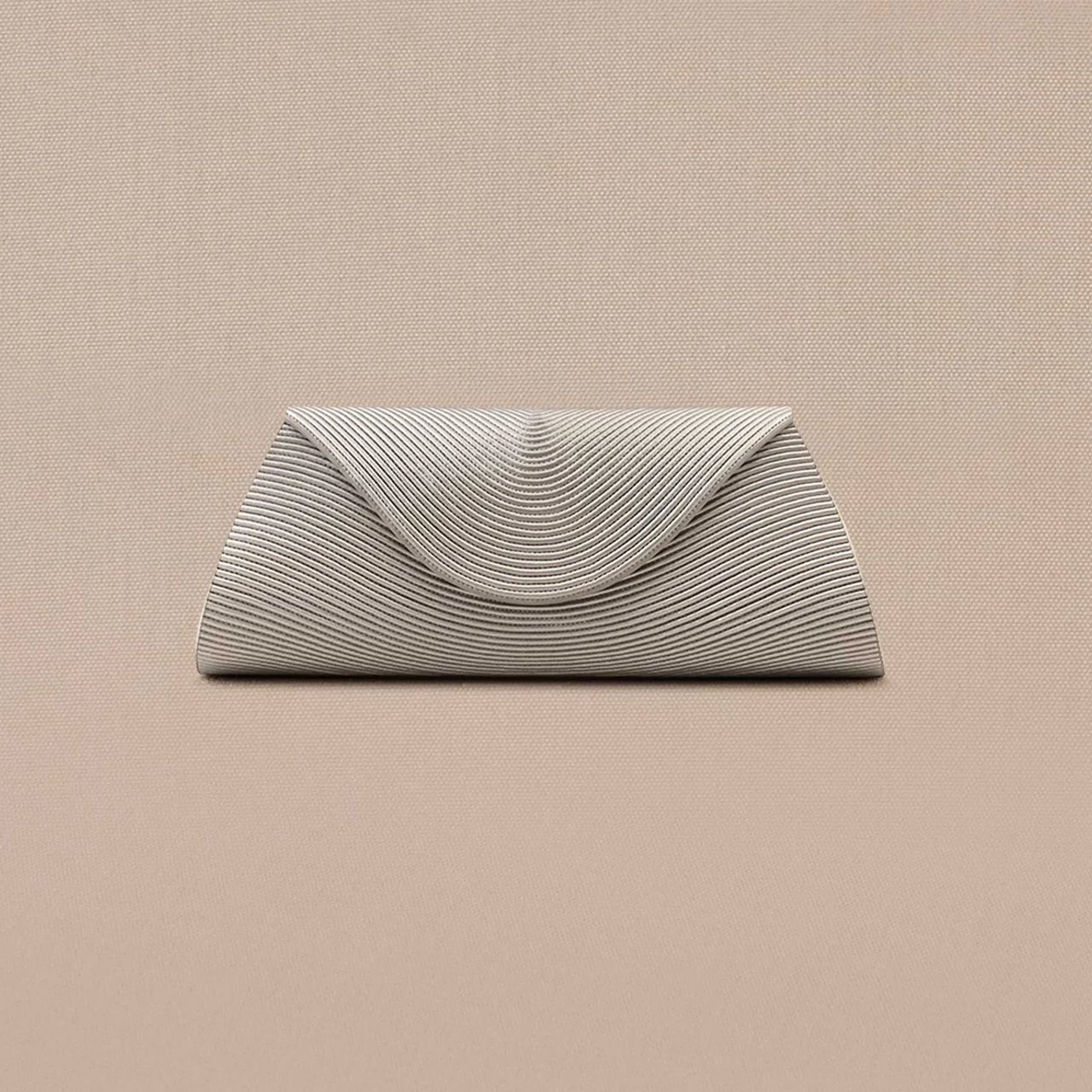 Reba Clutch