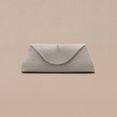 Reba Clutch