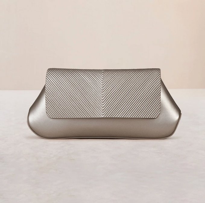 Azra Clutch