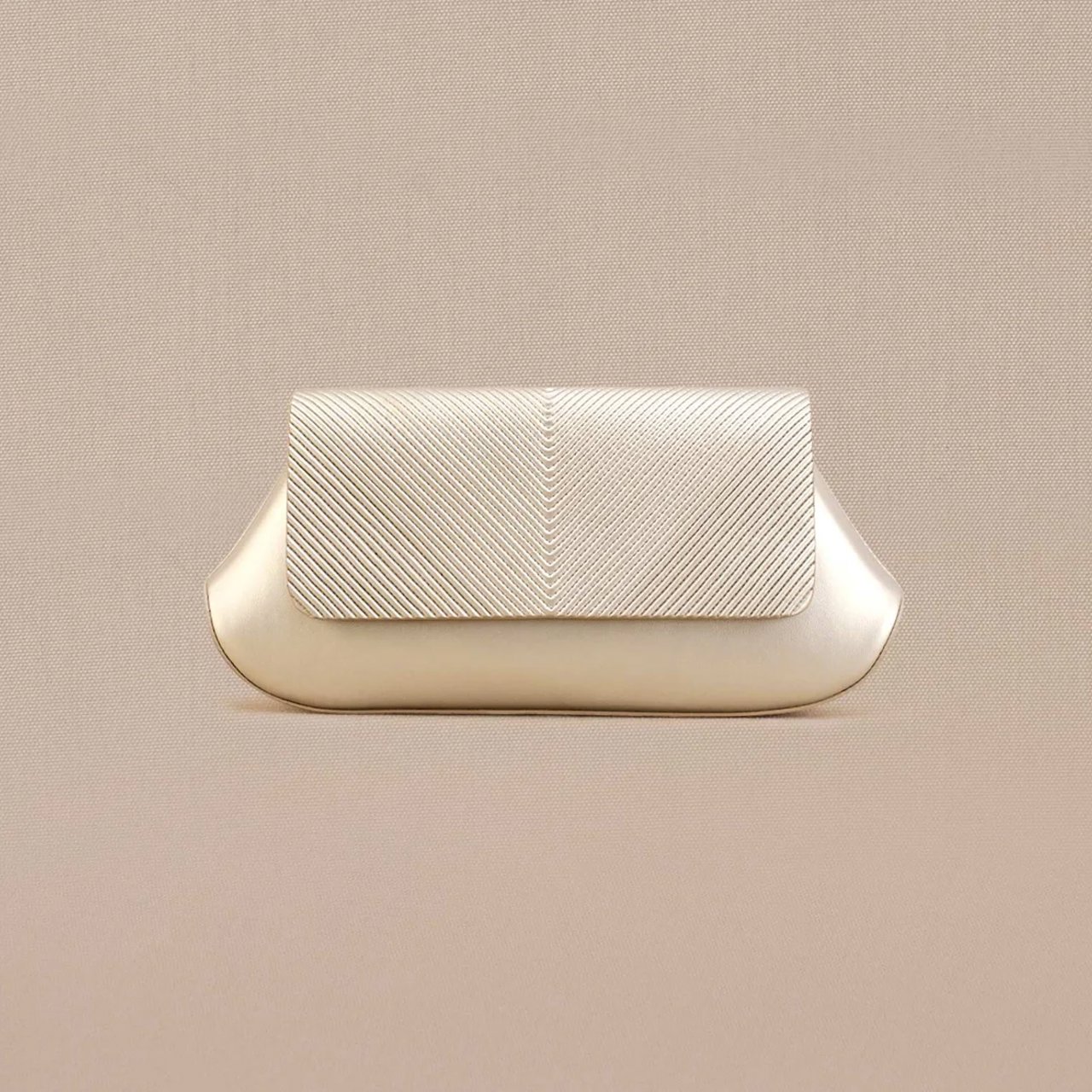 Azra Clutch