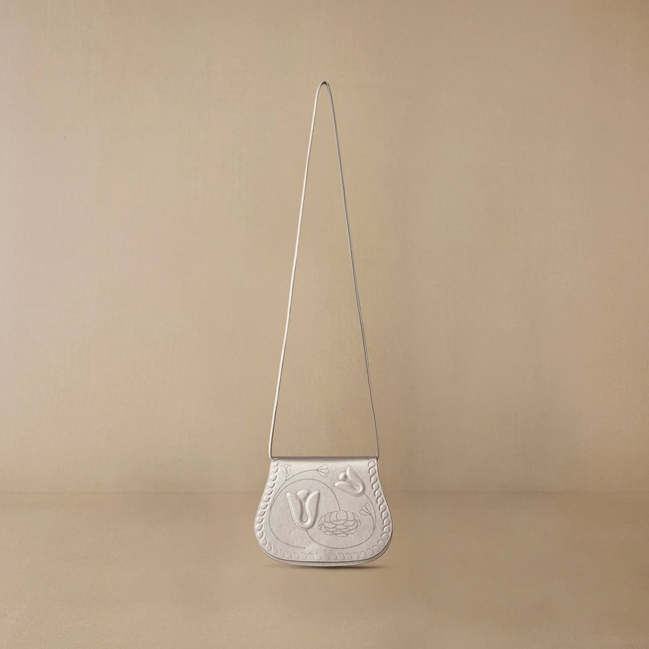 Alaida Sling Bag