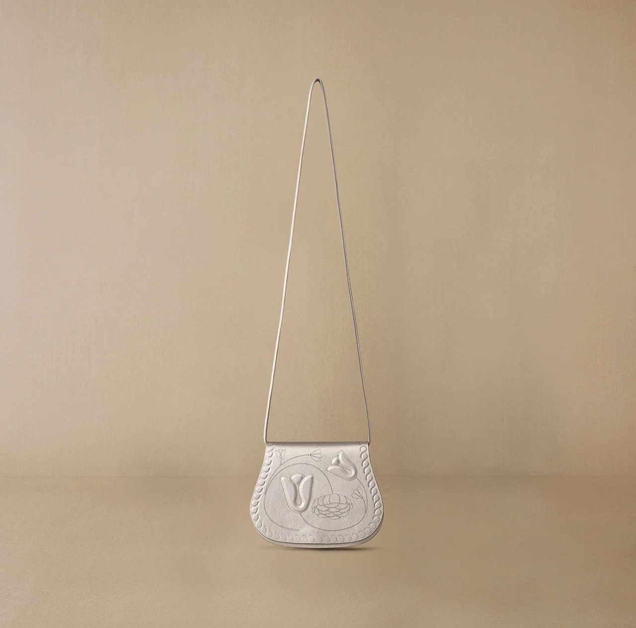Alaida Sling Bag