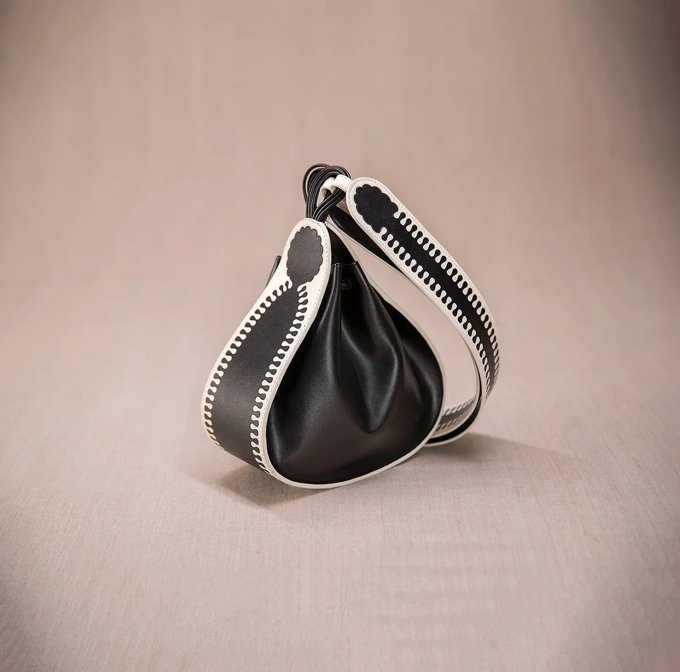 Nusrat Bucket Bag