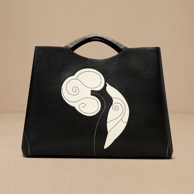 Dilbandi Tote Bag